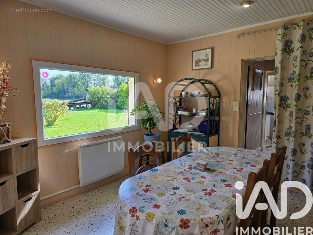 Photo 8 - Maison à LA NEUVILLE-LES-BRAY