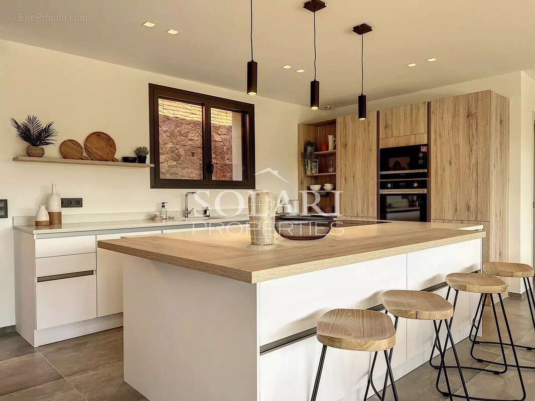 Maison à THEOULE-SUR-MER