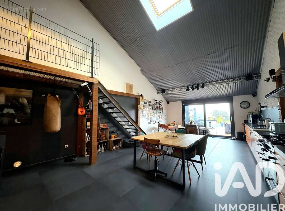 Maison 250 m² à Havange  - photo 7