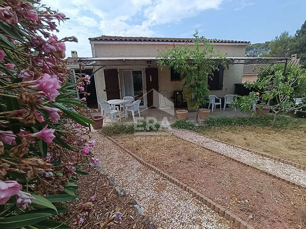 Maison à TARADEAU