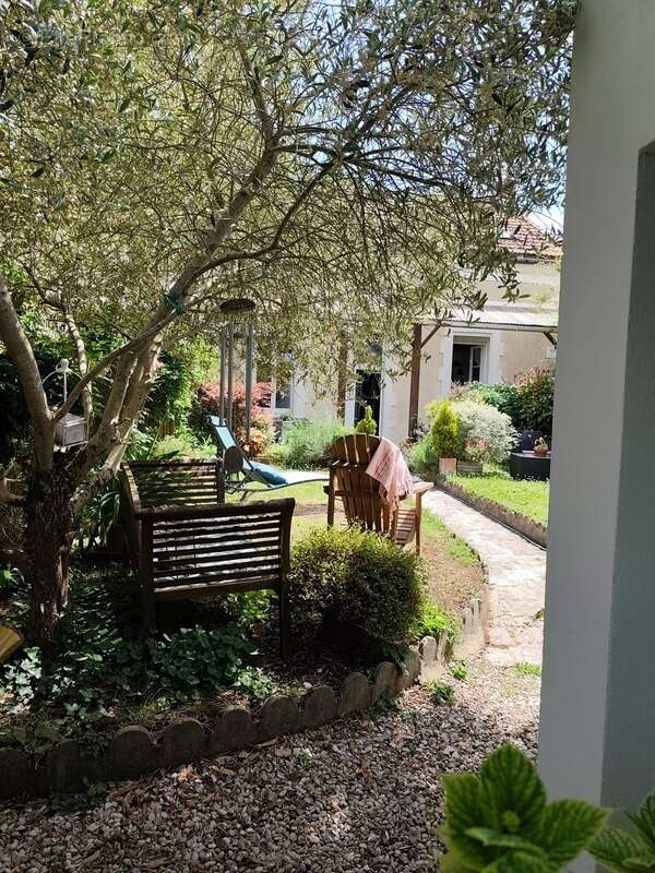 Maison à vendre 7 pièces ANGOULEME (16) - photo 6