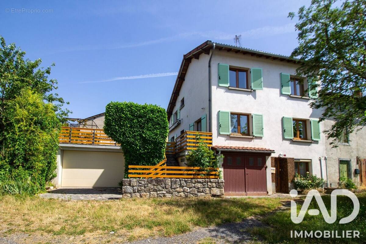 Photo 1 - Maison à VERTOLAYE