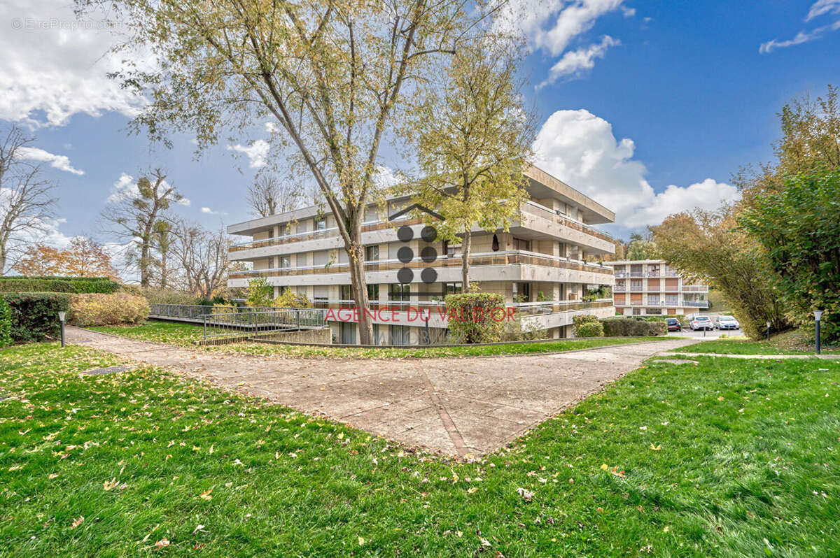 Appartement à BOUGIVAL