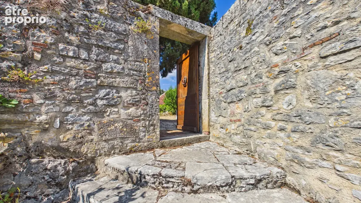 Ancien presbytère du XVIIe siècle avec vue dominante sur la vallée du Lot - photo 26