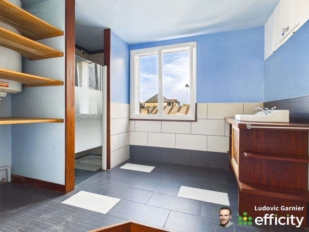 Maison 180 m² à Saint-Hilaire-Du-Harcouet  - photo 14