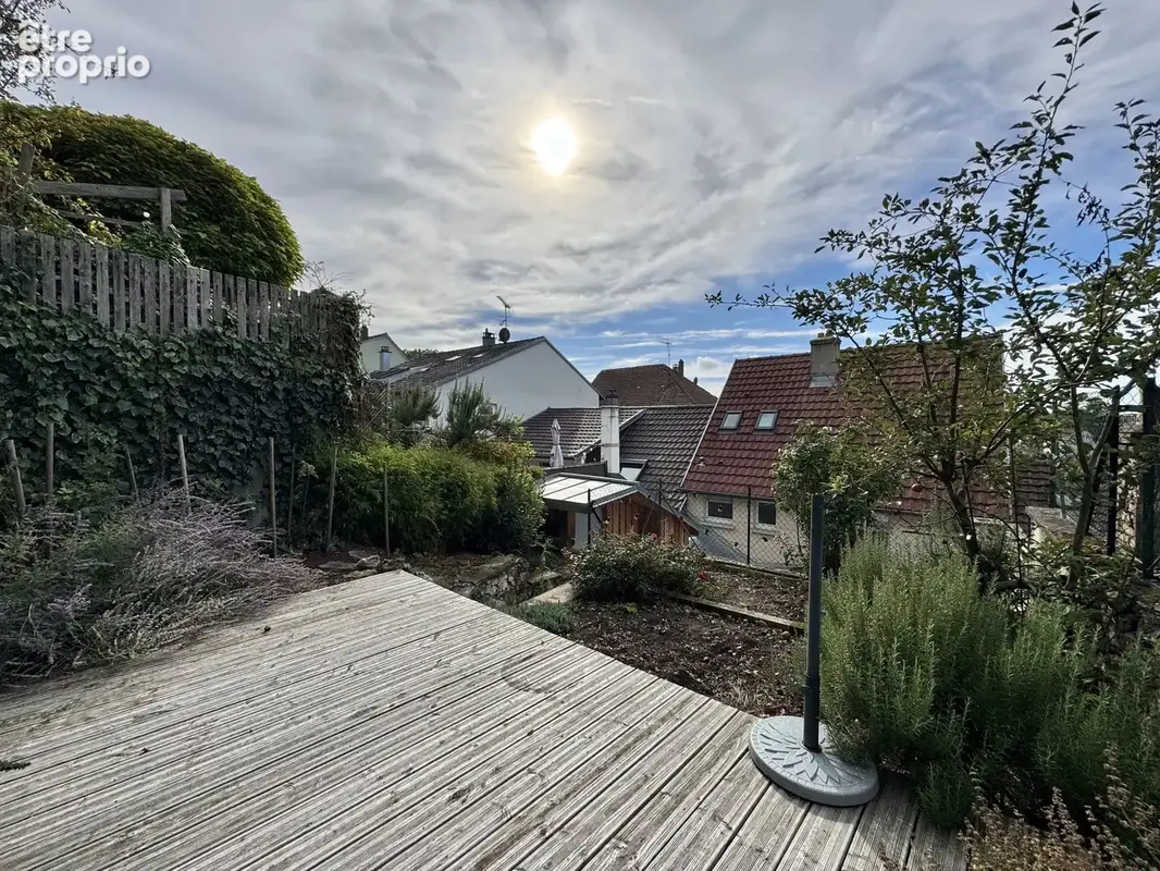 ALTKIRCH - Maison 5 pièces sur les hauteurs avec terrasse et jardin - photo 13