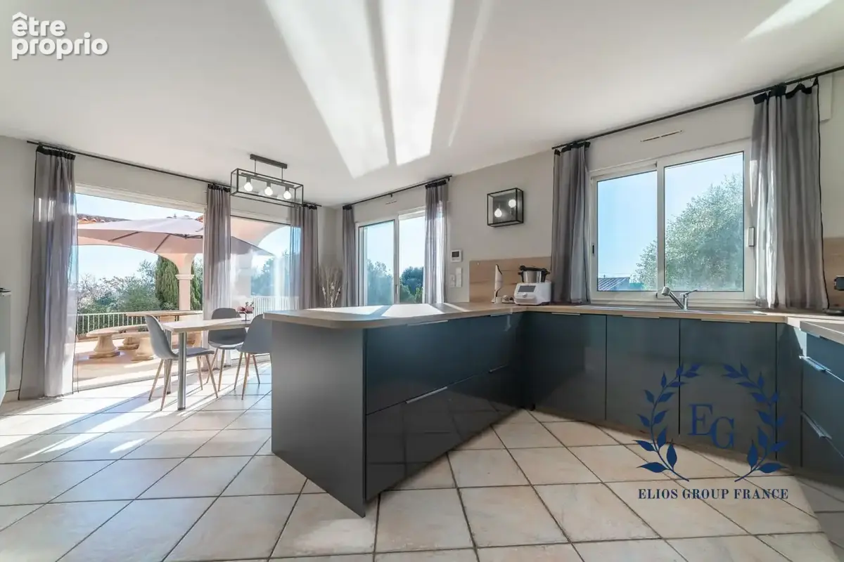 Maison 7 pièces 420 m² à vendre à Frontignan (34110) - photo 6