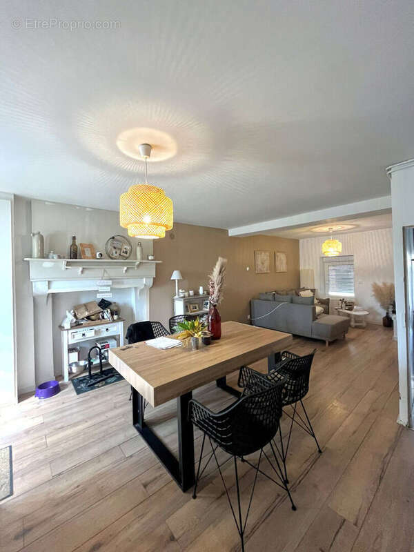 Maison à DOMPIERRE-LES-EGLISES