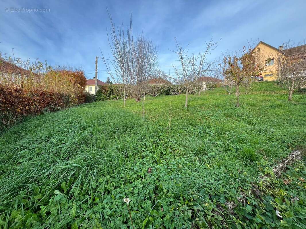 Photo 2 - Terrain à LONS-LE-SAUNIER
