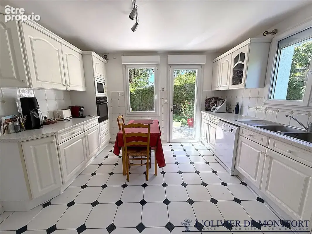 Maison individuelle Montfort L Amaury de 165 m² au sol - photo 9