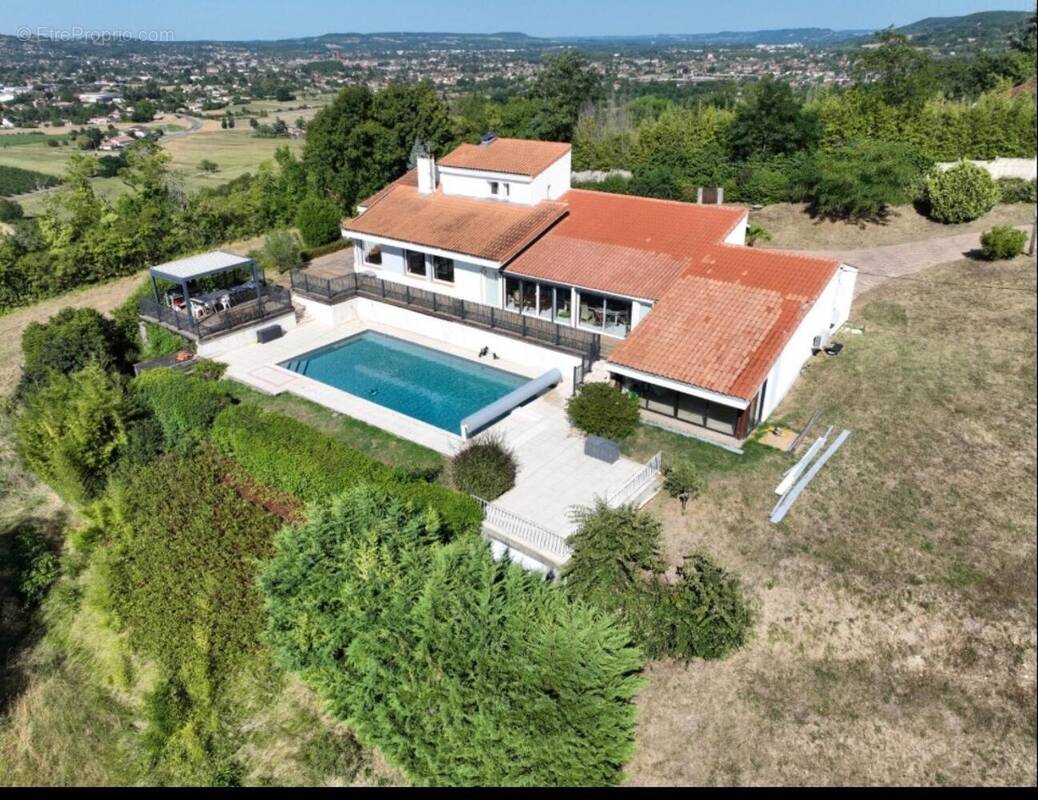 Photo 1 - Maison à PUJOLS