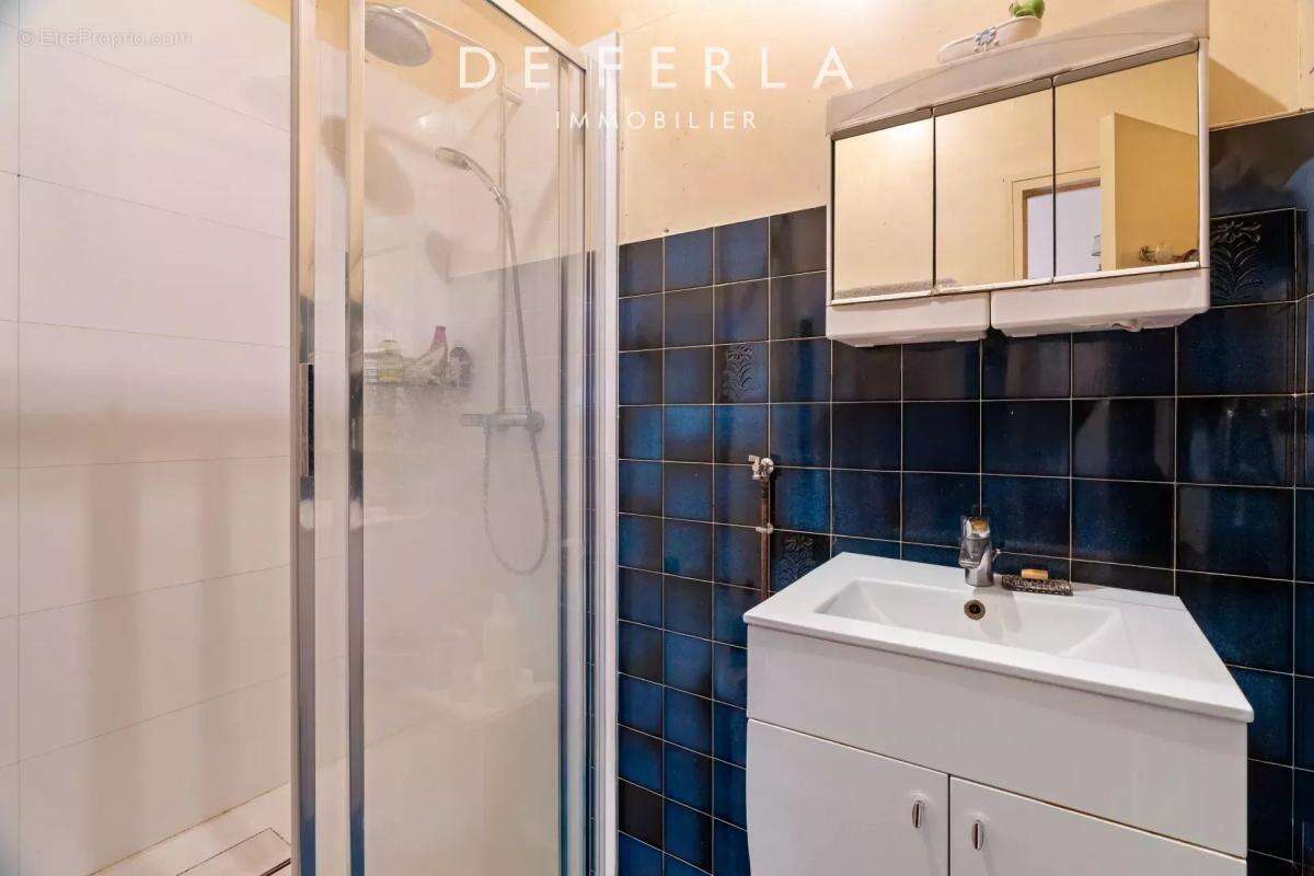 Appartement à PARIS-14E