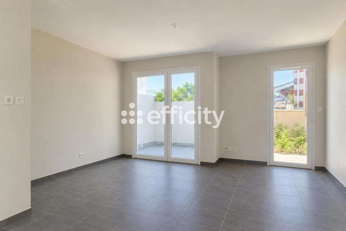 Appartement - photo 2