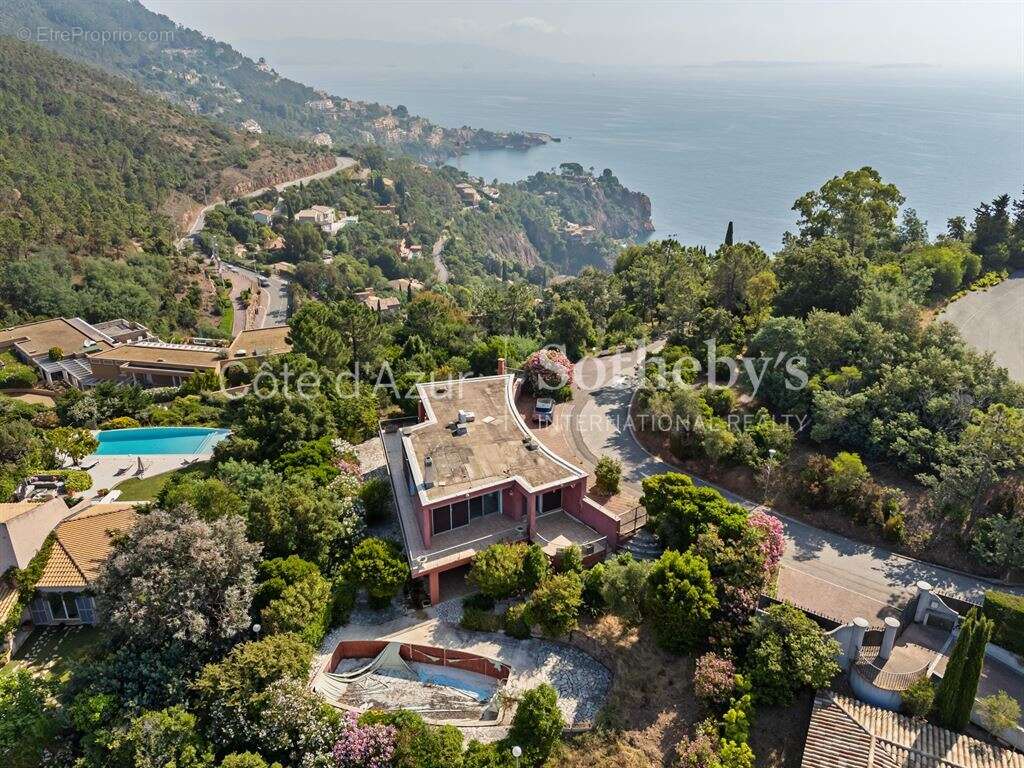 Maison à THEOULE-SUR-MER