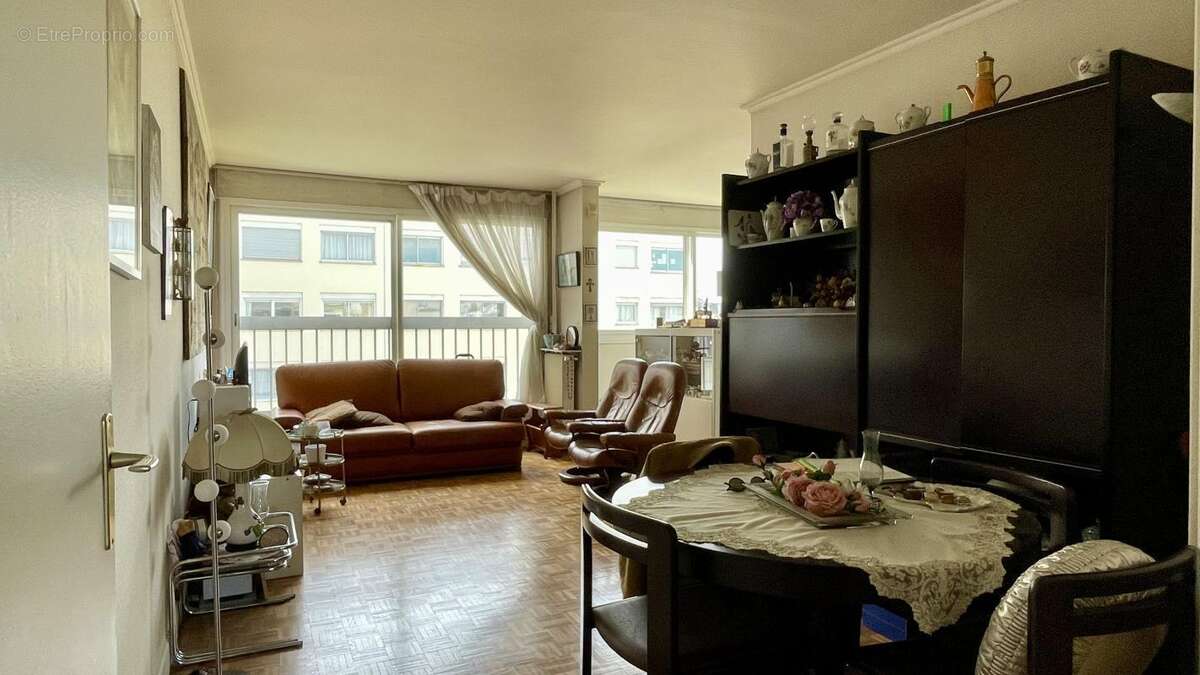 Appartement à PARIS-11E