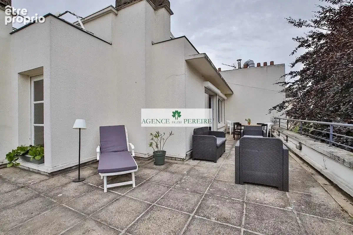 Appartement à NEUILLY-SUR-SEINE