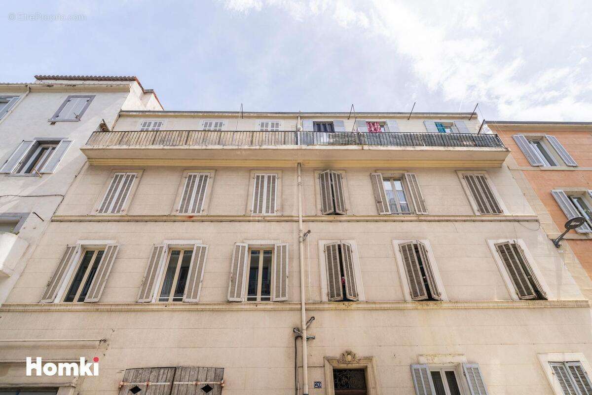 Appartement à MARSEILLE-1E
