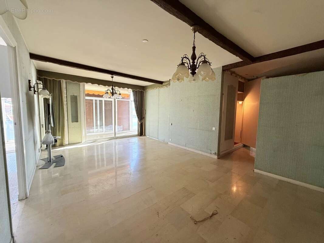 Appartement à ROQUEBRUNE-CAP-MARTIN