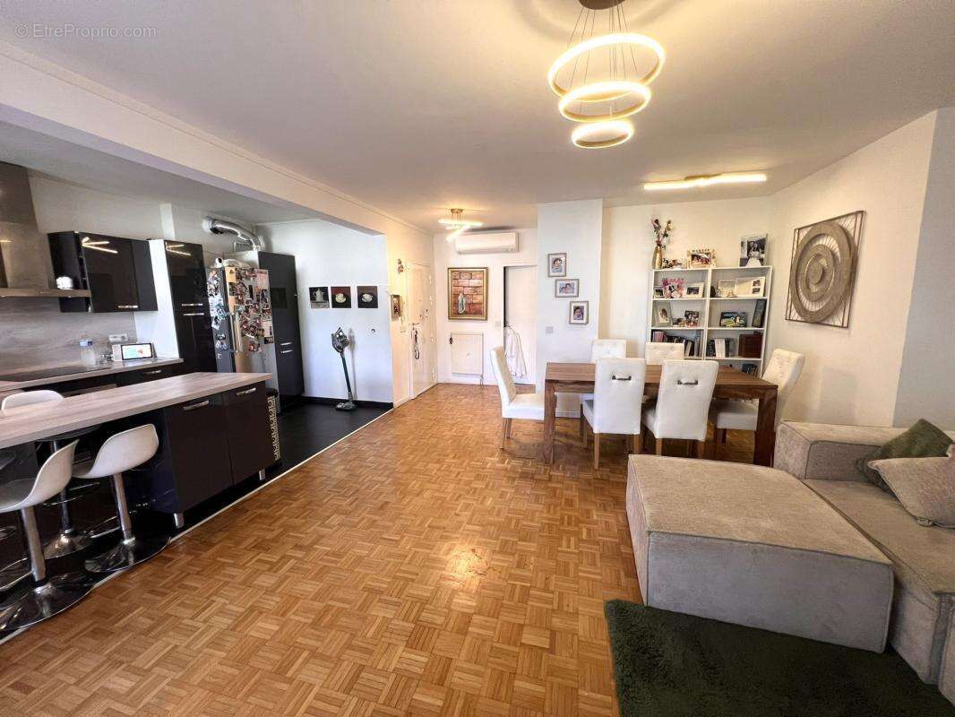 Appartement à MARSEILLE-9E