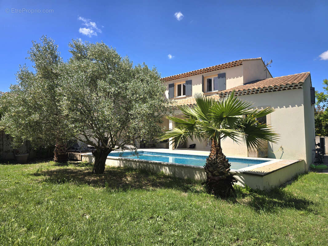 Maison à SORGUES