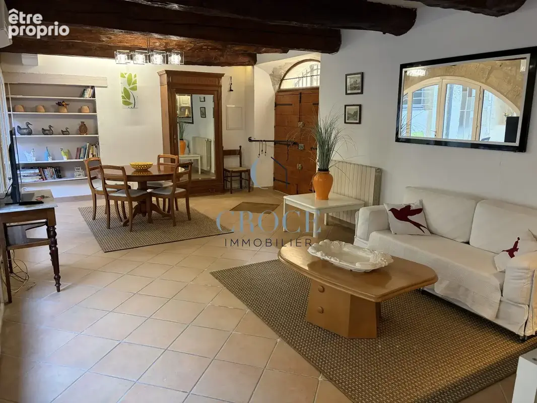 Appartement 3 pièces 93 m² à vendre à Uzes (30700) - photo 2