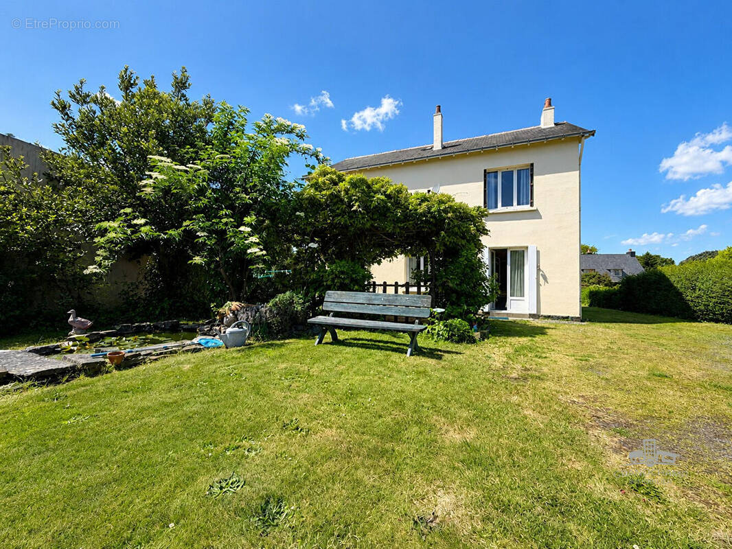 Maison à ISSE