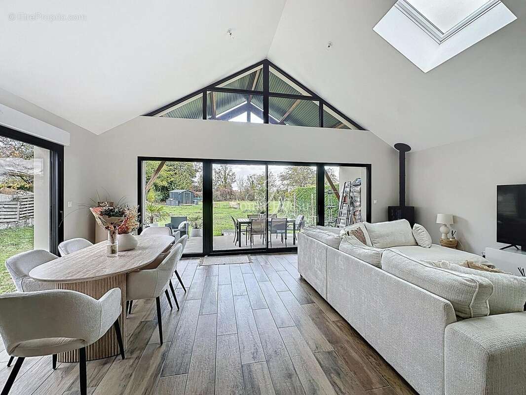 Photo 2 - Maison à BRUAY-LA-BUISSIERE