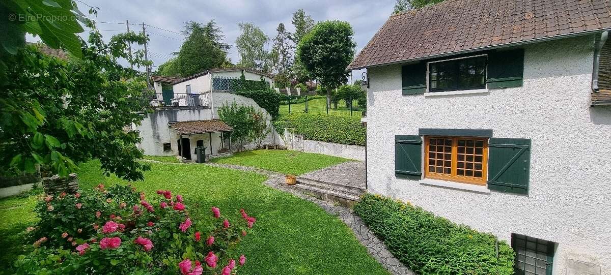 Maison 165 m² à Follainville-Dennemont  - photo 4