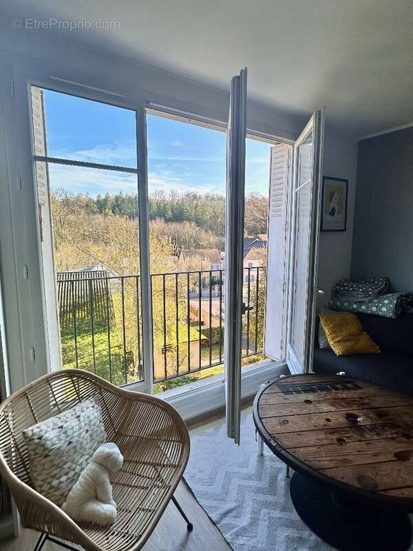 Appartement à BUC