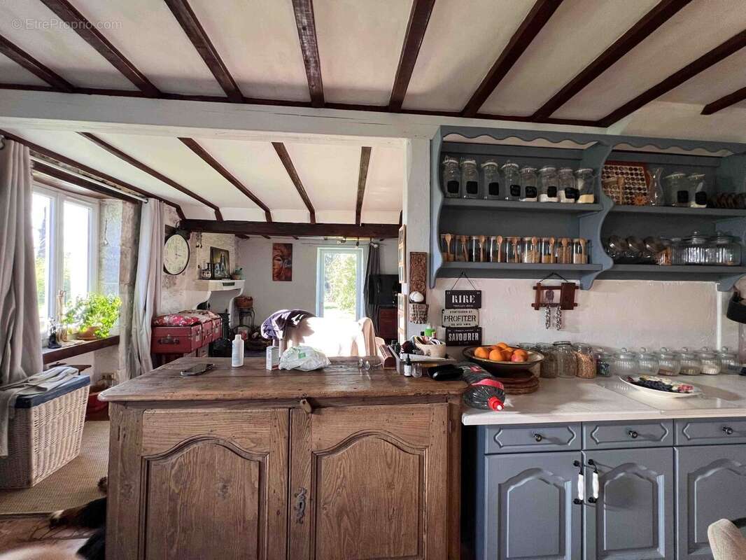 Maison à CONFOLENS
