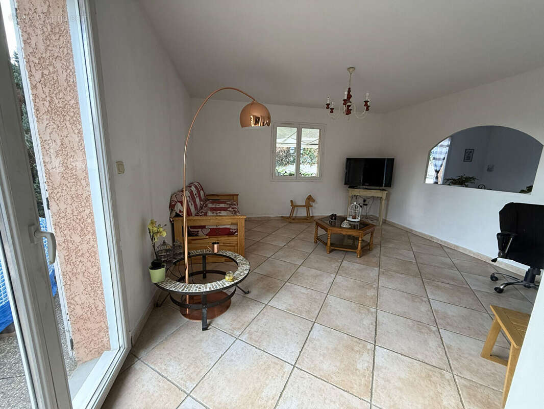 Maison à LUCENAY
