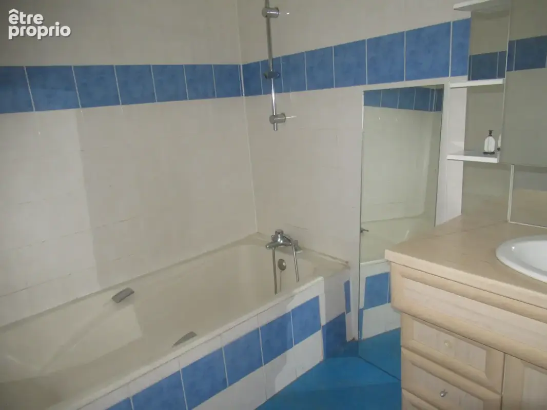 Maison en pierres avec terrain attenant - photo 6