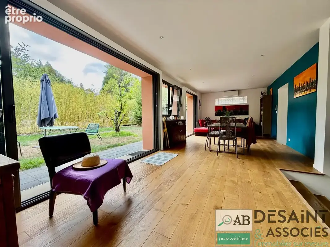 A vendre à Lagny sur Marne propriété de caractère quartier Saint Laurent. - photo 8