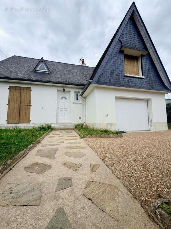Maison à PRECIGNE