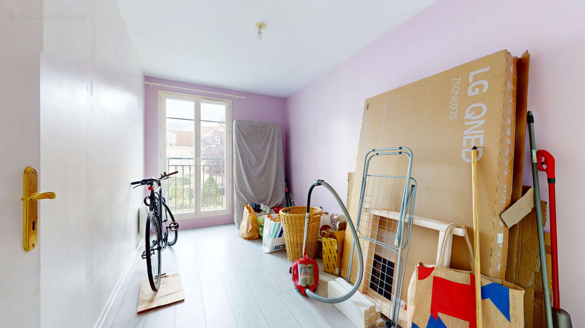 Appartement à LE PLESSIS-PATE