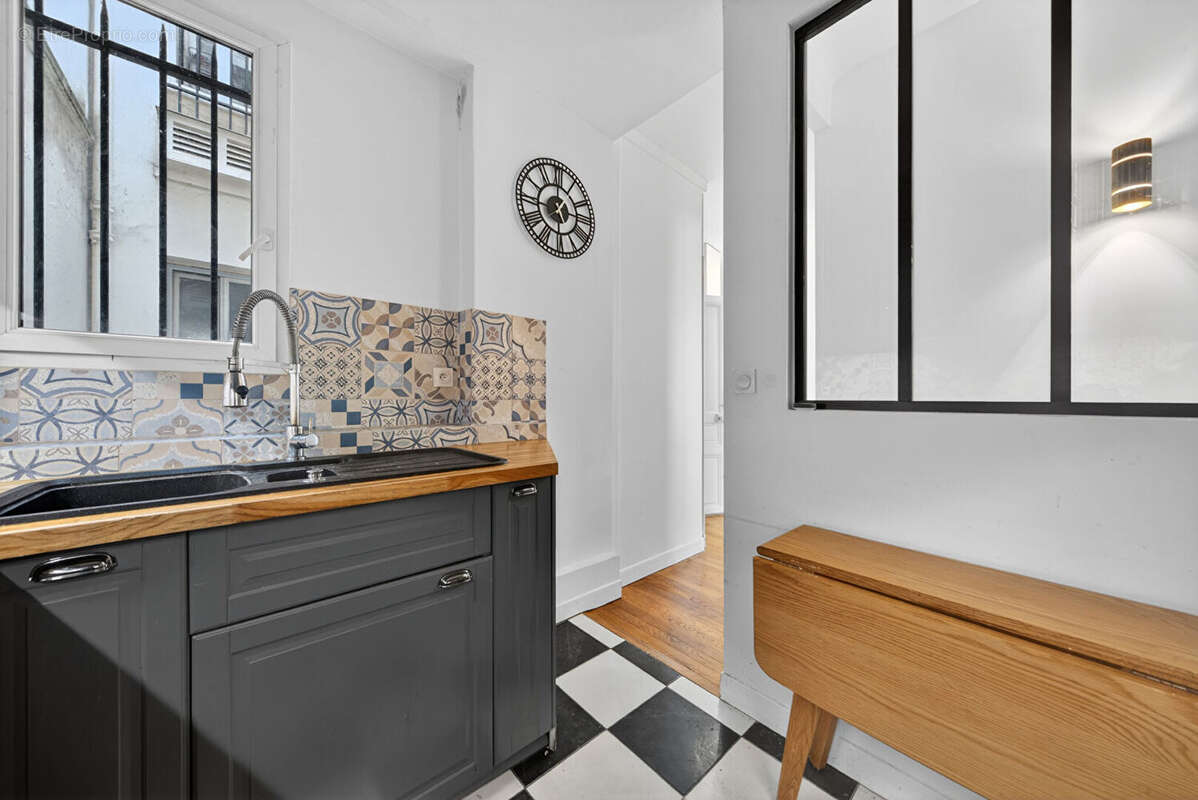 Appartement à PARIS-10E