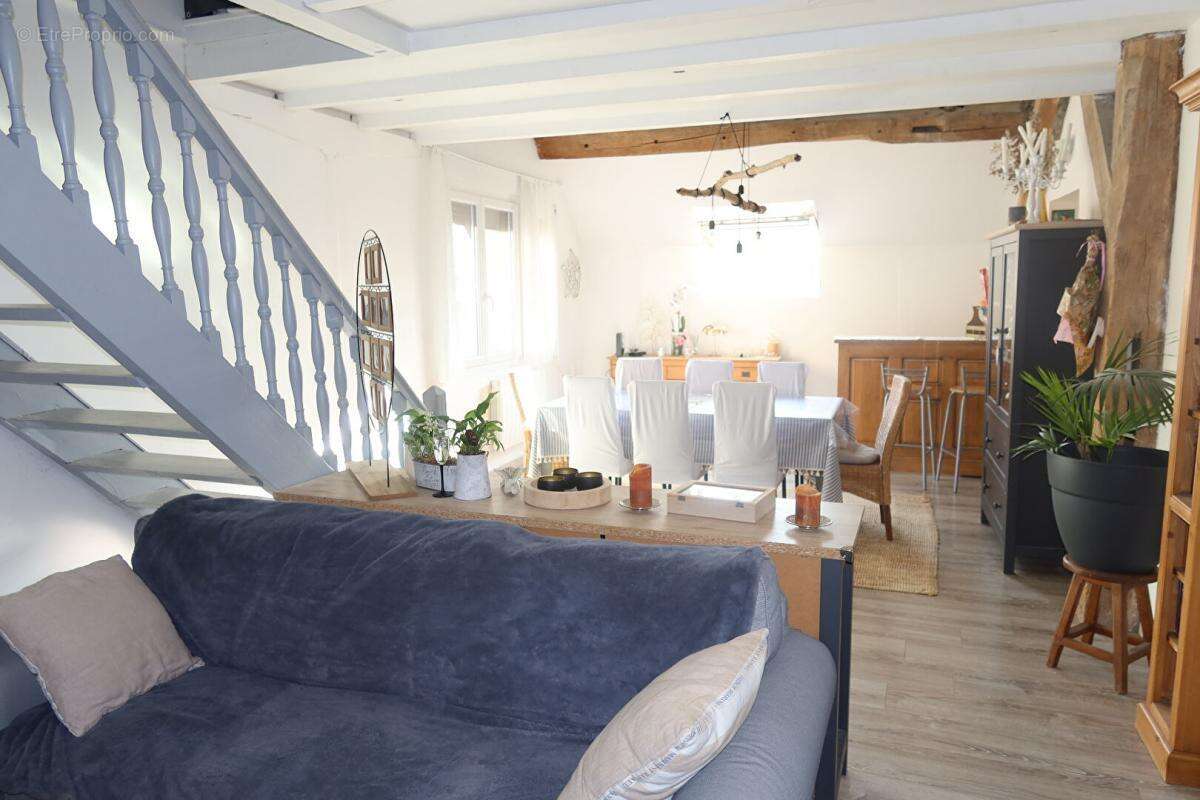 Appartement à AUXON-DESSUS