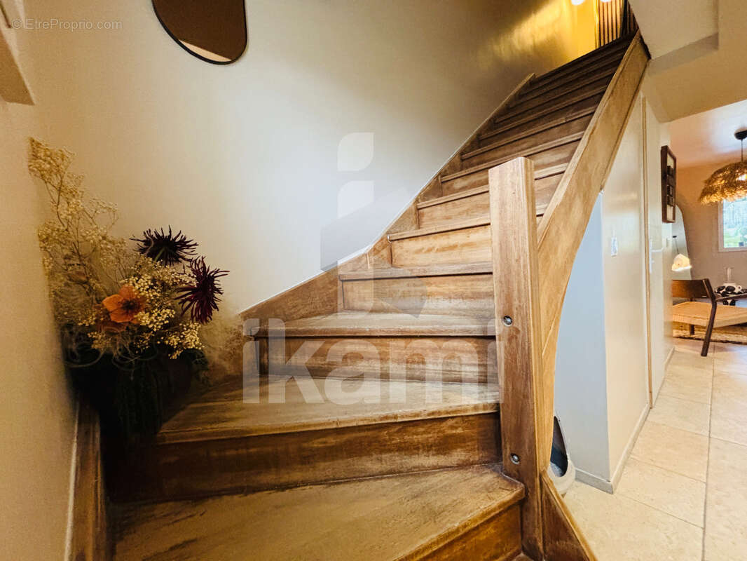 Maison à SALAISE-SUR-SANNE