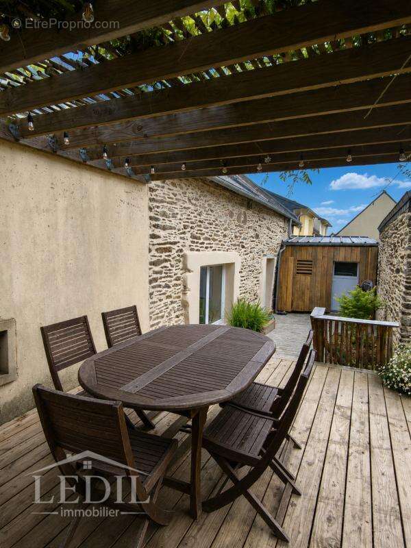 Maison à SAINT-MELOIR-DES-ONDES