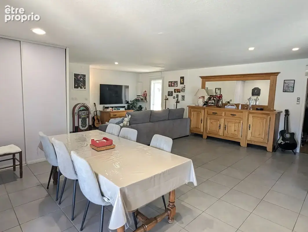 SALERNES, maison de plain-pied avec dépendance, piscine, 4 garages sur 2.945 m² de terrain - photo 8
