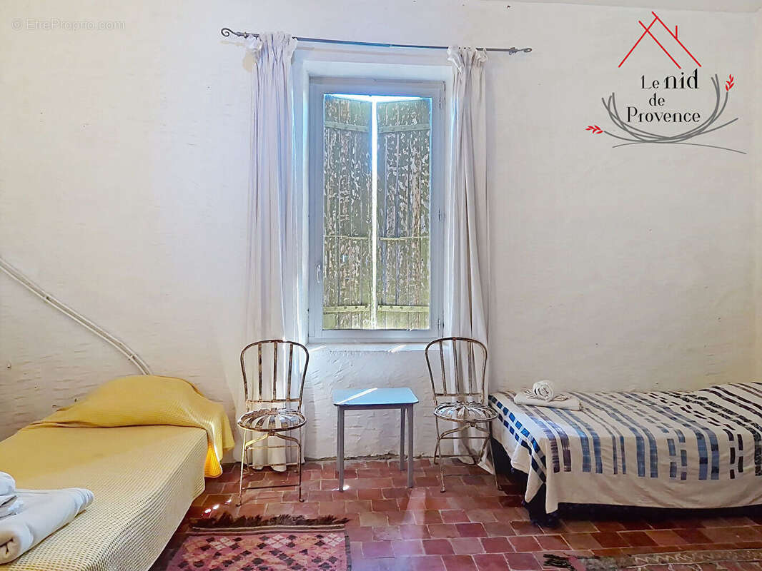 Maison à SAINTE-CECILE-LES-VIGNES