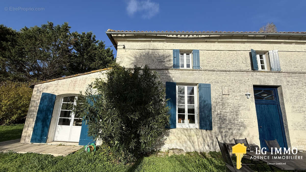 Maison à MORTAGNE-SUR-GIRONDE