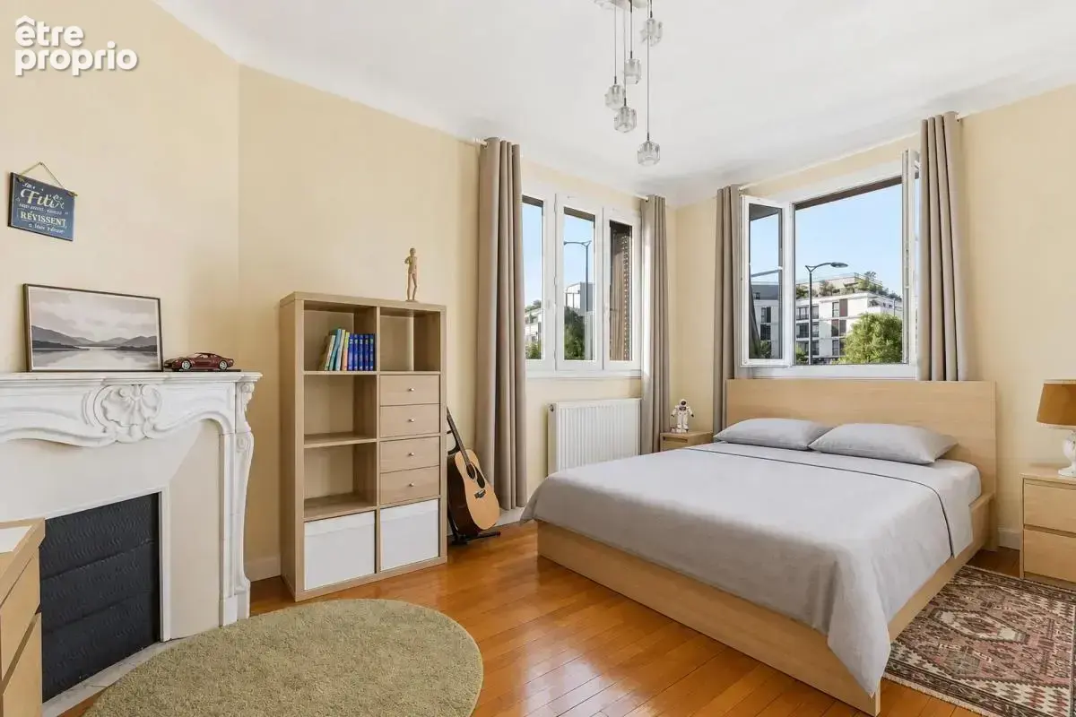 Maison de 10 pièces de 250 m² à Châtillon - photo 6