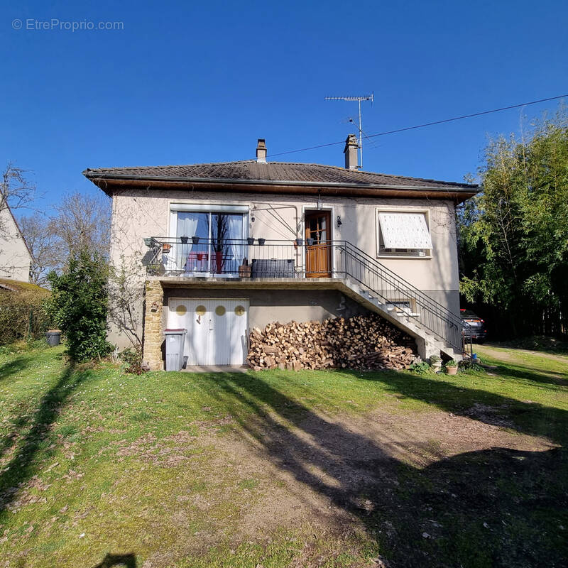 Maison à MONTGIVRAY