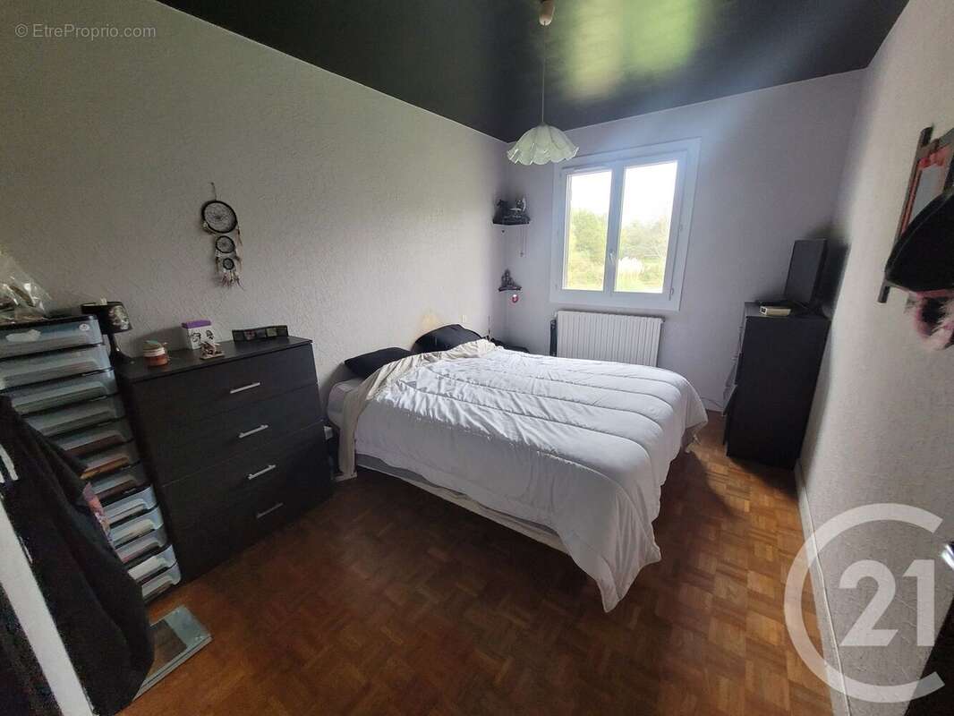 Maison à LA CHAPELLE-NAUDE