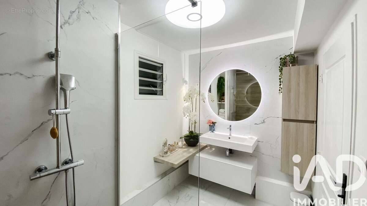 Photo 9 - Appartement à SAINT-DENIS