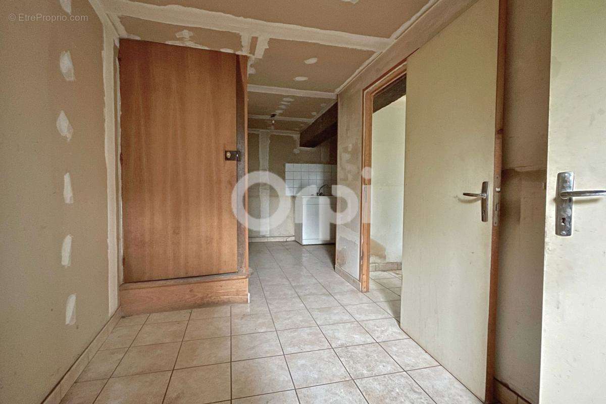 Maison à SAINT-MARTIN-TERRESSUS