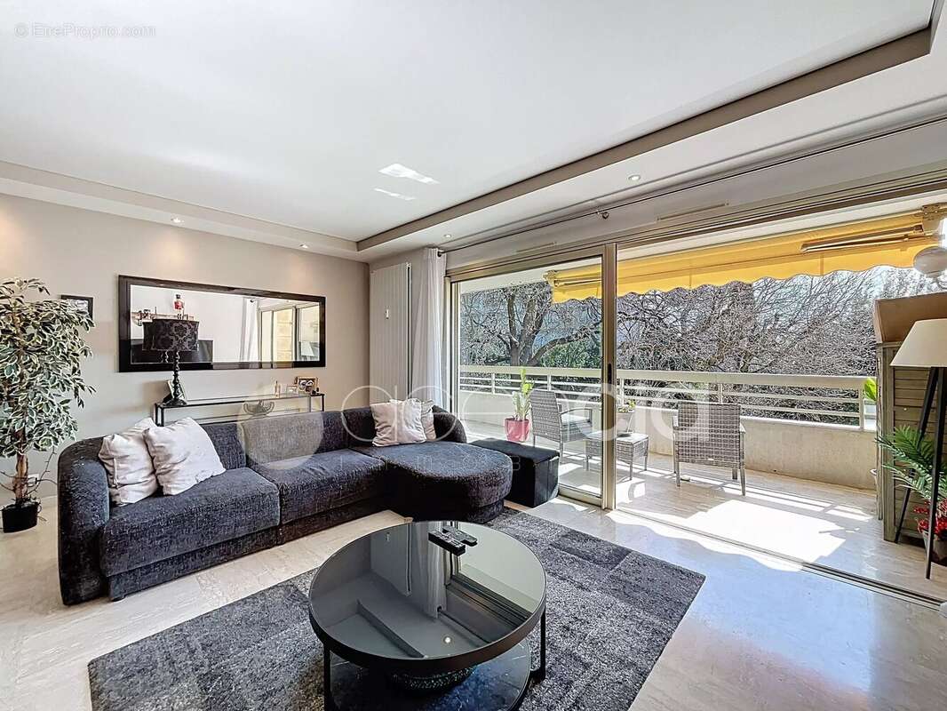 Appartement à LE CANNET