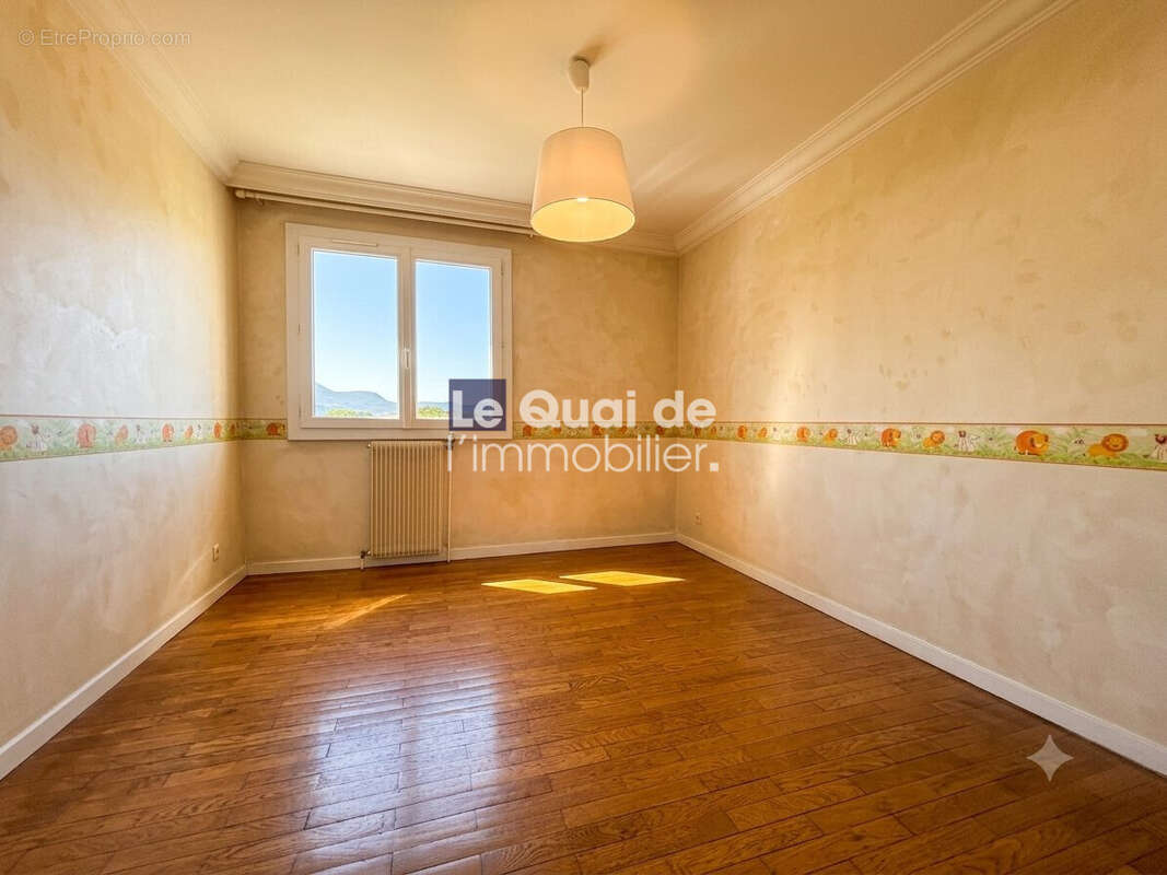 Appartement à FONTAINE