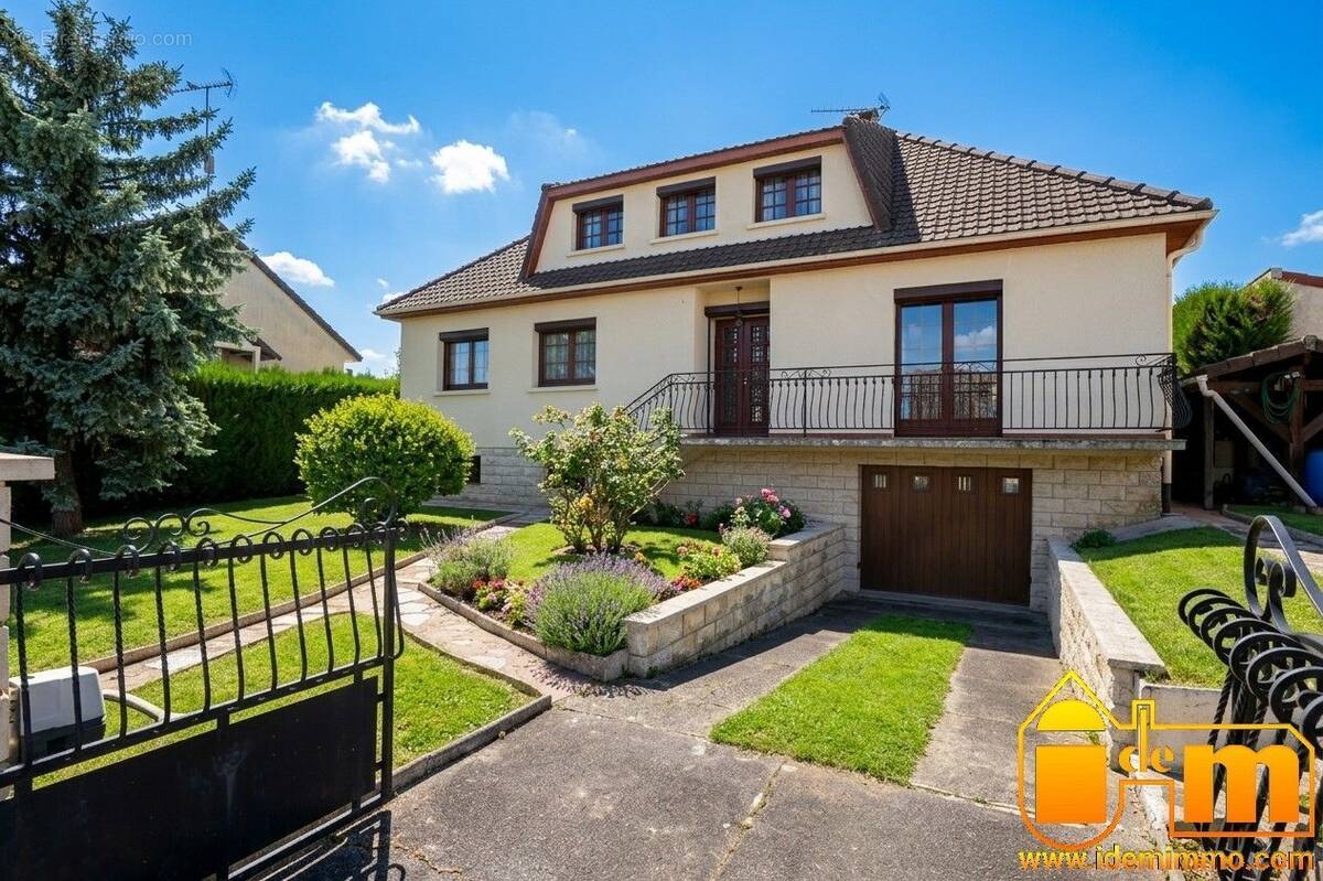 Maison à MEREVILLE